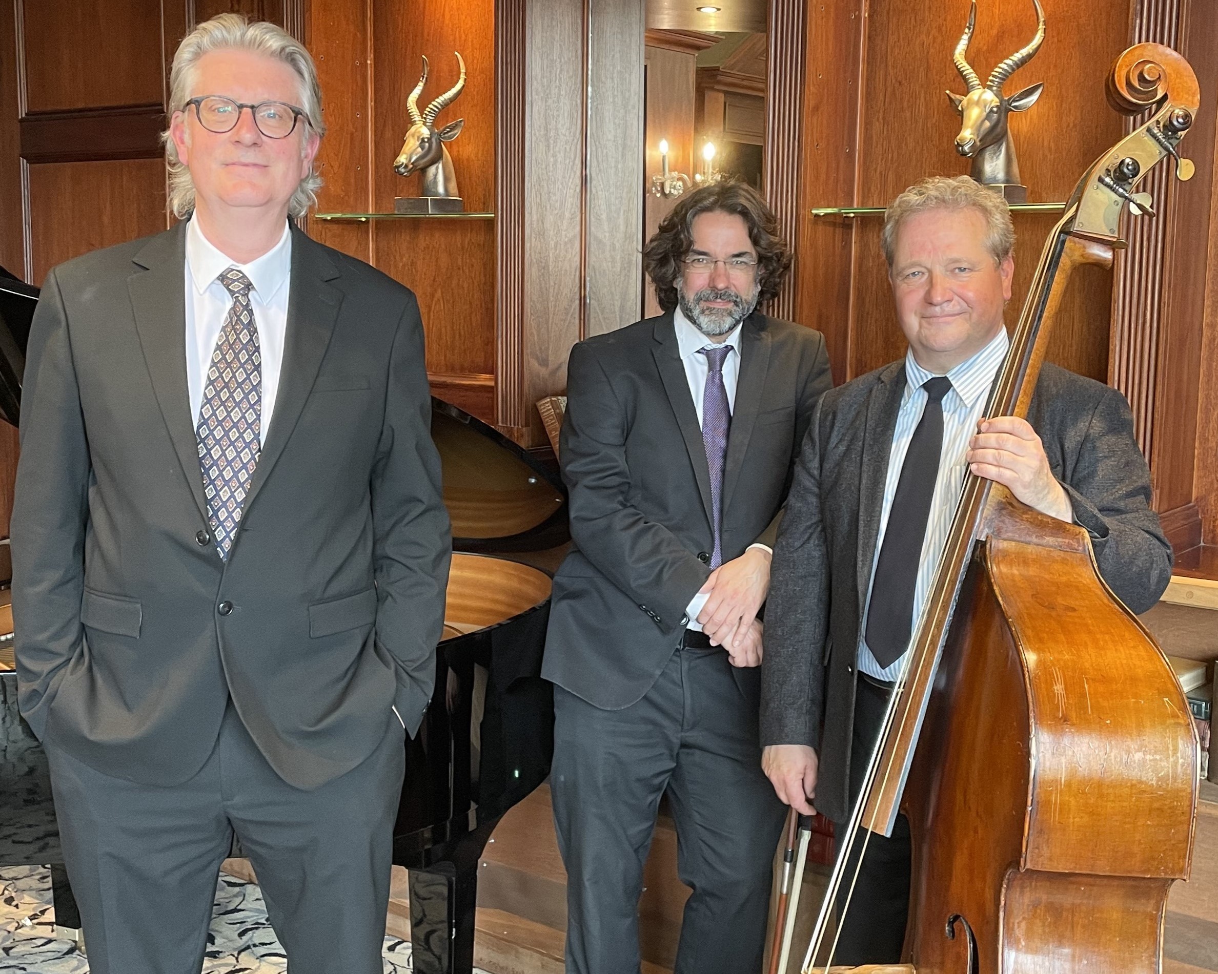 CHRIS INGHAM TRIO
